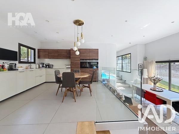 Maison à vendre 6 pièces 172 m² Toulon