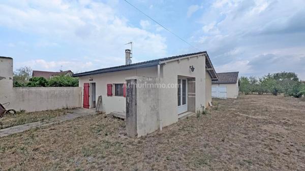 Vente                                                      Maison de village
                        
                     7 pièces                      168 m2                     à La Roche-en-Brenil