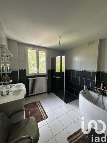 Maison à vendre 8 pièces 186 m² Loué