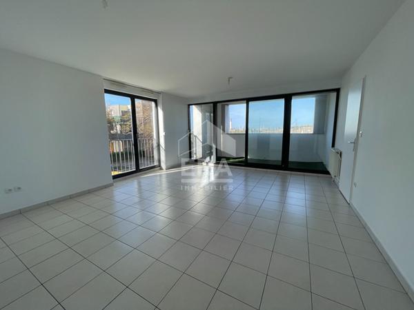 Appartement 3 chambres balcon vue sur le port. Le Grand Large