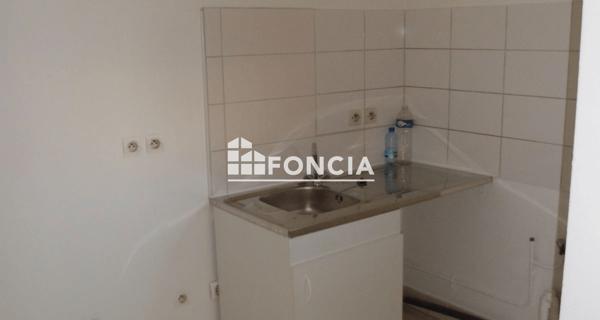 Location Studio 36 m² - Asnières-sur-seine 92600