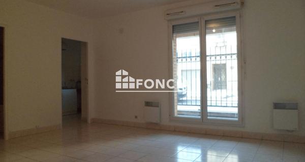 Location Studio 36 m² - Asnières-sur-seine 92600