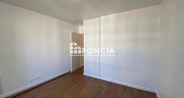 Location Appartement 2 pièces 45.5 m² - Châtenay-malabry 92290