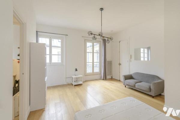 Notaire vend studio 28,43 m²