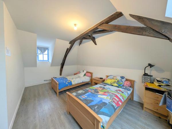 Charmante maison rénovée avec goût - 3 chambres - jardin - hangard