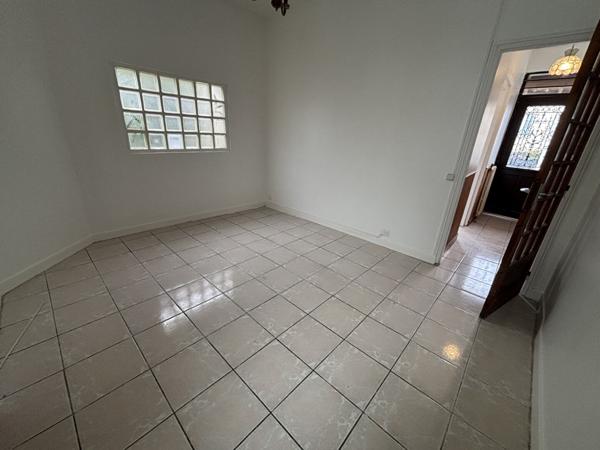 Le Bourget : à louer maisons 39.18 M2 en lot avant