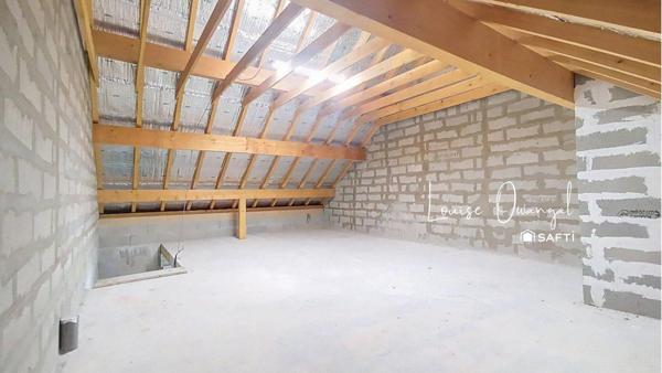 Appartement brut à fort potentiel - Créez votre T4 !