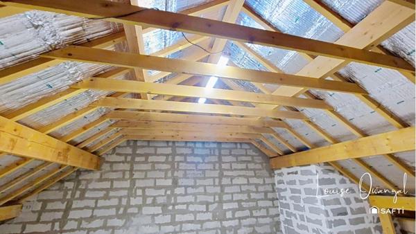 Appartement brut à fort potentiel - Créez votre T4 !