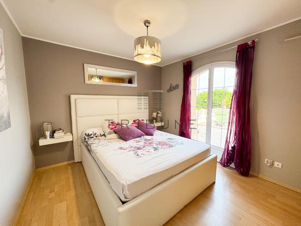 Maison 4 pièce(s) 3 chambre(s) 130 m²