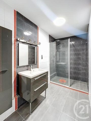 Appartement F3 à vendre  3 pièces - 74,80 m2 RIOM - 63