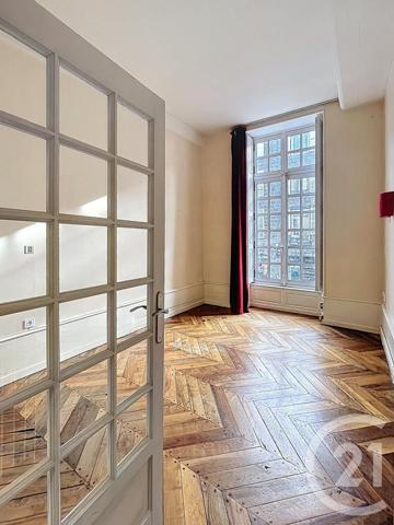 Appartement F3 à vendre  3 pièces - 74,80 m2 RIOM - 63