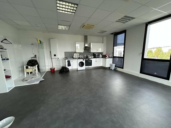 BUREAUX à LOUER de 326 m²