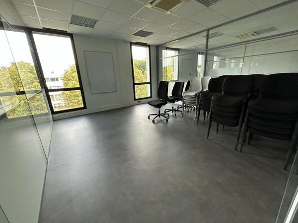 BUREAUX à LOUER de 326 m²