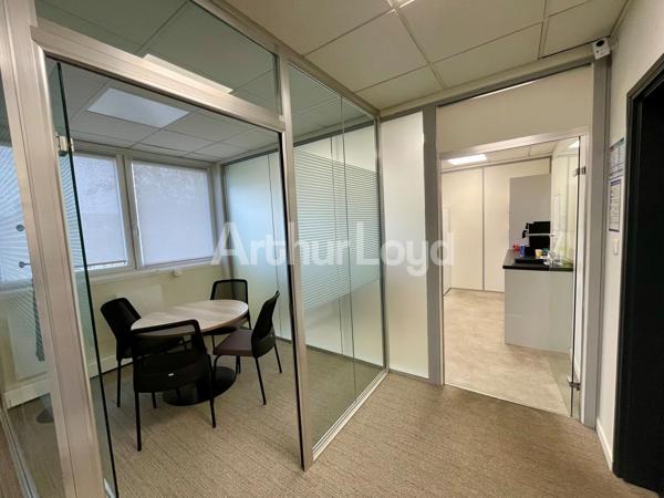 Bureaux à Louer Marcq-en-Baroeul - 250 m² Clés en Main au Croisé Laroche avec Parkings
