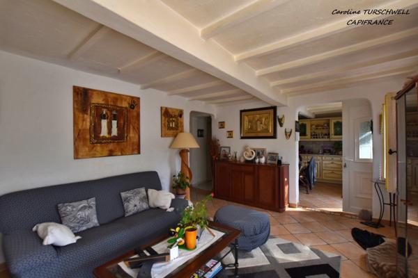 CAVALAIRE SUR MER (83) - EXCELLENT EMPLACEMENT - MAISON PRINCIPALE AVEC DEPENDANCE 128 M² SUR 1230 M² DE JARDIN PAYSAGE