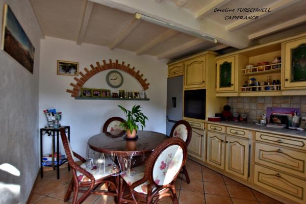 CAVALAIRE SUR MER (83) - EXCELLENT EMPLACEMENT - MAISON PRINCIPALE AVEC DEPENDANCE 128 M² SUR 1230 M² DE JARDIN PAYSAGE