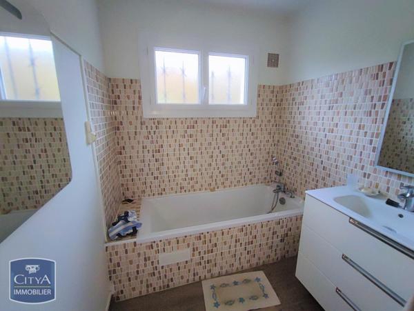 Maison à louer 6 pièces 87.72m²