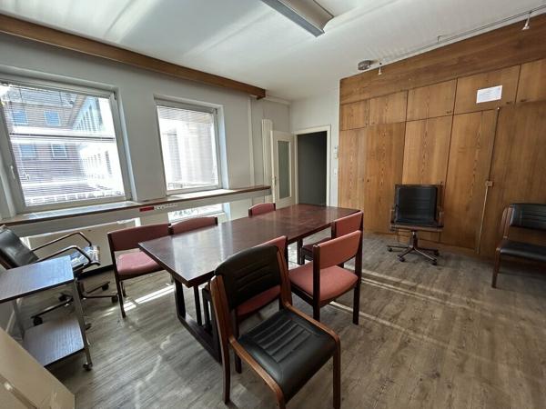 BUREAUX à VENDRE de 162.58 m²