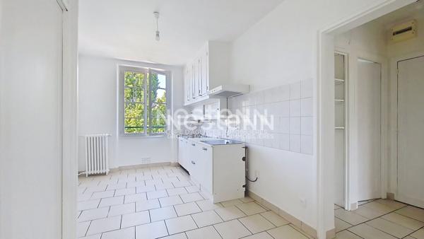 St Cyr l'Ecole proche gare : Appartement 2 pièces avec balcon et cave