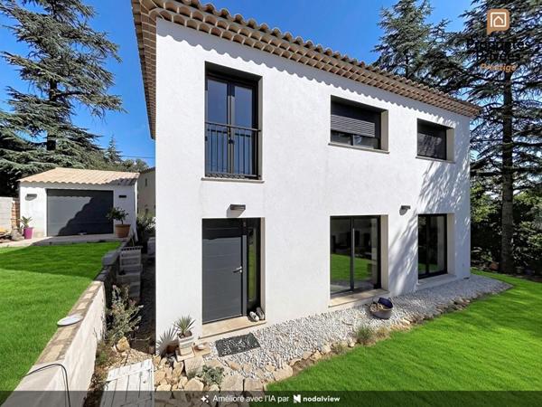 Villa T6 (2023) - St Maximin centre - Terrain 500m² + garage