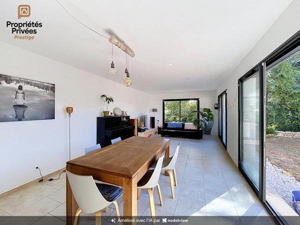 Villa T6 (2023) - St Maximin centre - Terrain 500m² + garage