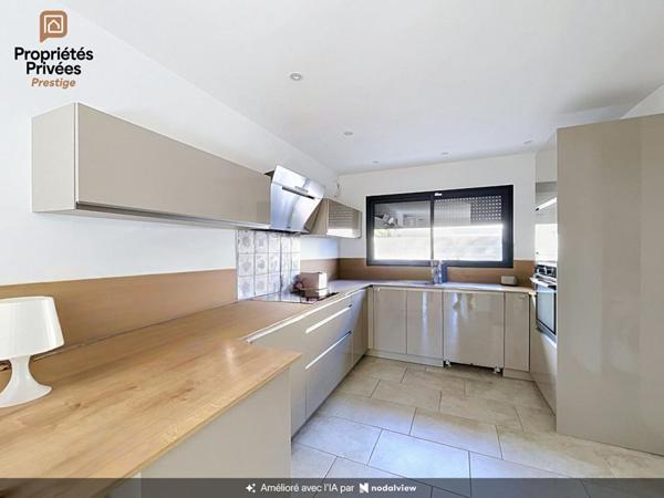 Villa T6 (2023) - St Maximin centre - Terrain 500m² + garage