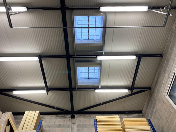 A vendre Murs loués local d'activité ZI - PERIGNY 205 m²