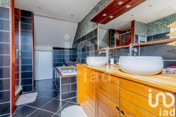 Maison 7 pièces de 163 m² à Savigny-sur-Orge (91600)