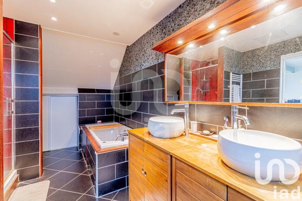 Maison 7 pièces de 163 m² à Savigny-sur-Orge (91600)