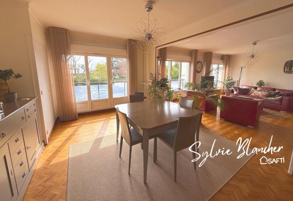 APPARTEMENT 126 M2 - 3 CHAMBRES - CAVE - GARAGE