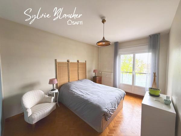 APPARTEMENT 126 M2 - 3 CHAMBRES - CAVE - GARAGE