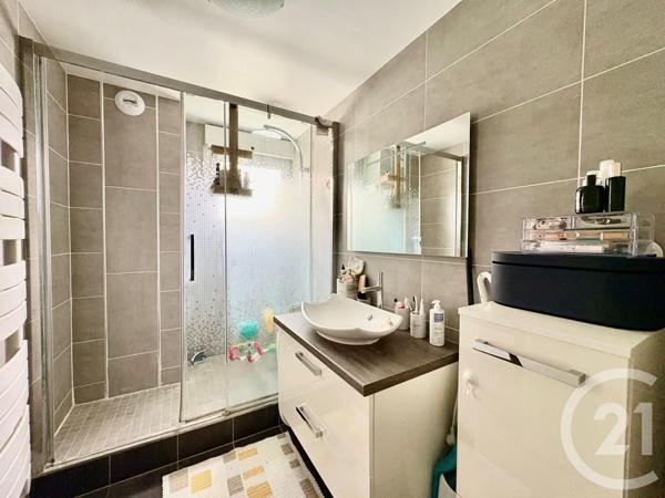 Appartement F3 à vendre  3 pièces - 70 m2 CONFLANS STE HONORINE - 78