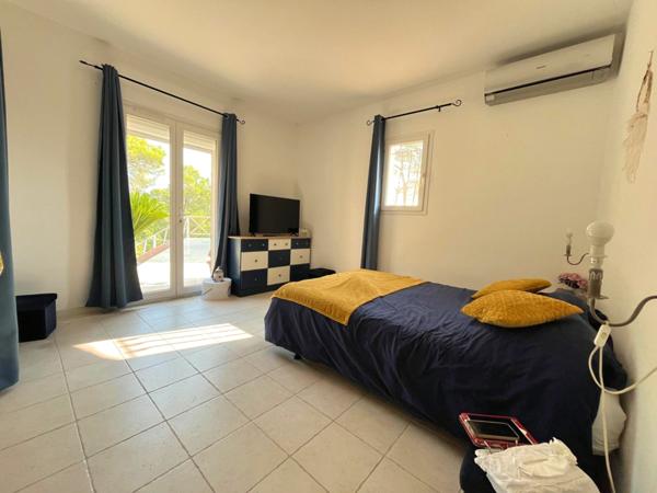 Maison familiale 180 m2 avec studio indépendant piscine, 4000 m2