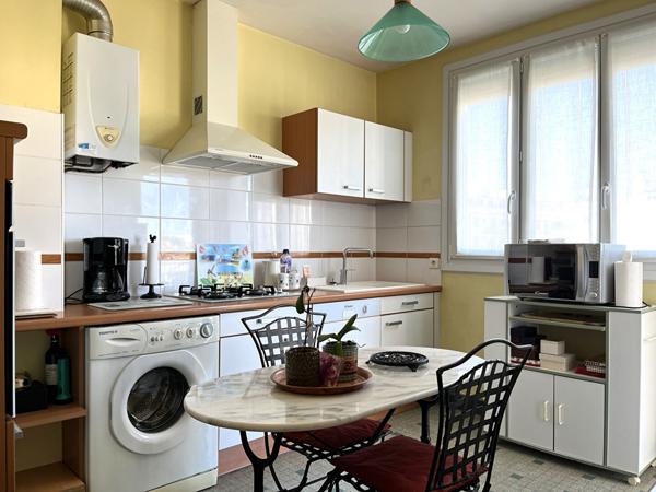 Appartement 2 pièces + balcon + garage,  
Nantes 44100