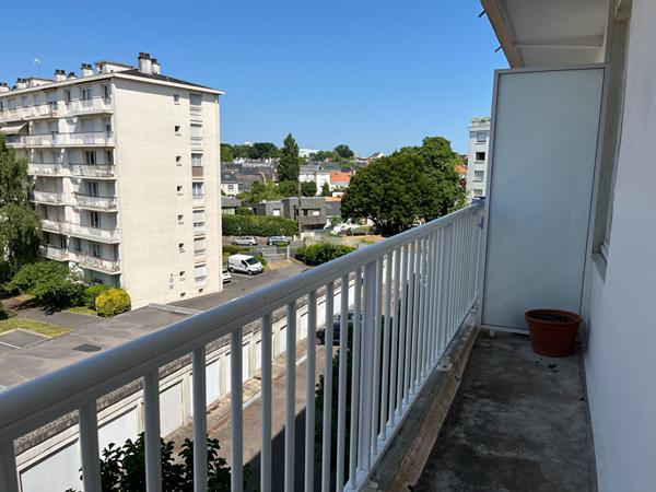 Appartement 2 pièces + balcon + garage,  
Nantes 44100
