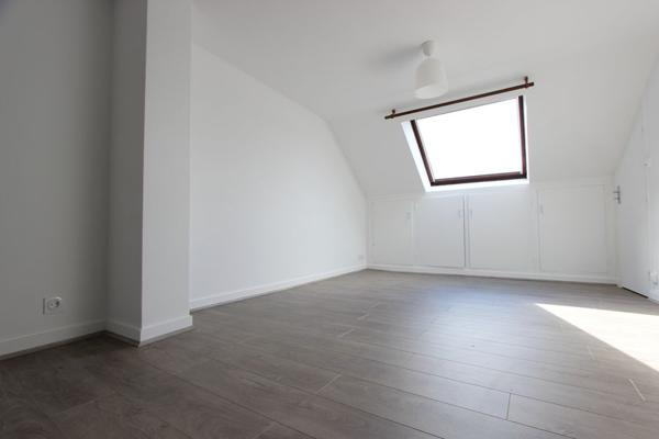 UN STUDIO RÉNOVÉ, EN CENTRE HISTORIQUE DE QUIMPER. -