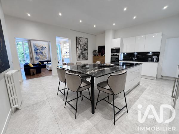 Appartement à vendre 4 pièces 146 m² Paris 8