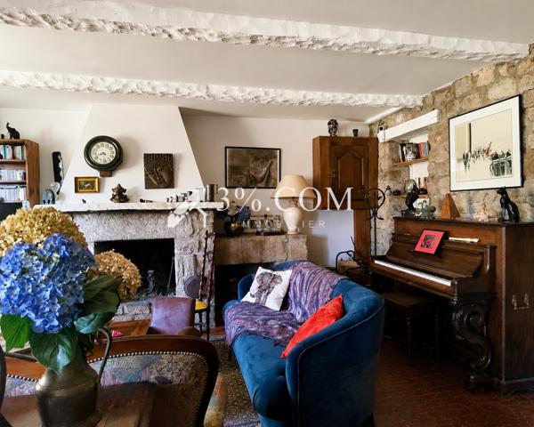 Maison
                                                                                                                                                                                                                                                                                                                        9 pièce(s)                                                                                                                                                                                                          7 chambre(s)                                                                                                                                                                                                          290  m²