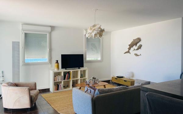 Appartement à louer    3 pièces •    Mèze