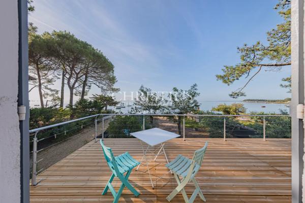 Presqu’île du Ferret, à CLAOUEY, 1ère ligne charmante de 150m² avec 5  suites.