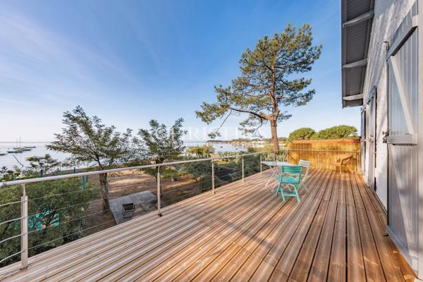 Presqu’île du Ferret, à CLAOUEY, 1ère ligne charmante de 150m² avec 5  suites.