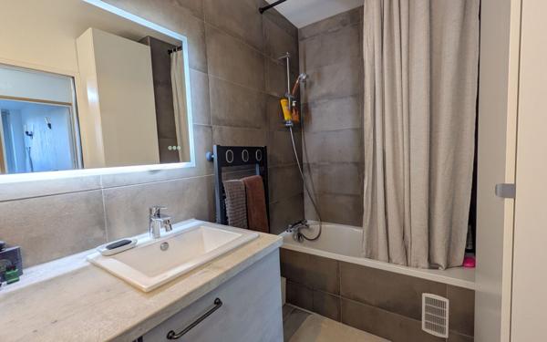 Appartement à vendre    4 pièces • 65,05 m2 Lyon 5