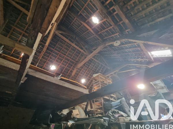 Immeuble à vendre 160 m² Corps-Nuds