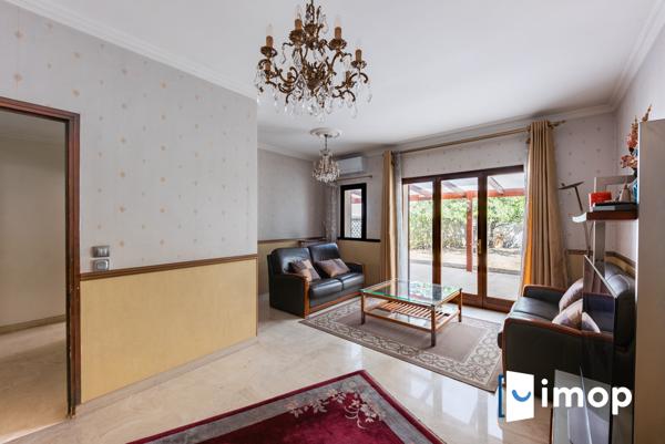 Quartier Mairie. 2mn RERA. Maison familiale 4/5ch. Jardin
