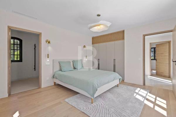 Luxueuse propriété à vendre dans le prestigieux quartier de Castellaras