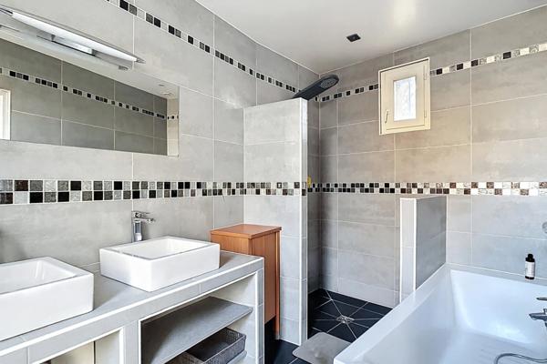 Maison à vendre 6 pièces ASNIERES SUR SEINE (92)