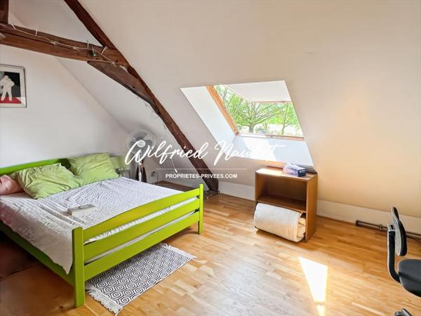 Longere idéalement au carrefour de Ruaudin et  Teloché