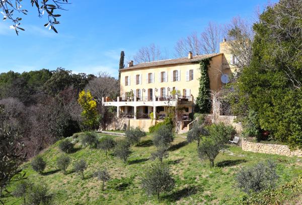 Vente Bastide Lorgues 20 Pièces 600 m²