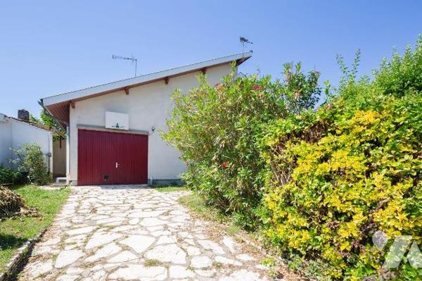 VENTE IMMO-INTERACTIF- SAINT MEDARD EN JALLES (33160) 23, avenue Eugène Delacroix -

Idéaleme...