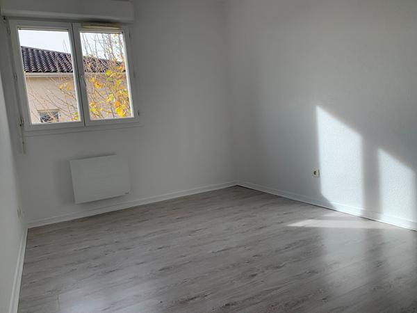 Beau T3  terrasse , parking, piscine  résidence Pombonne !